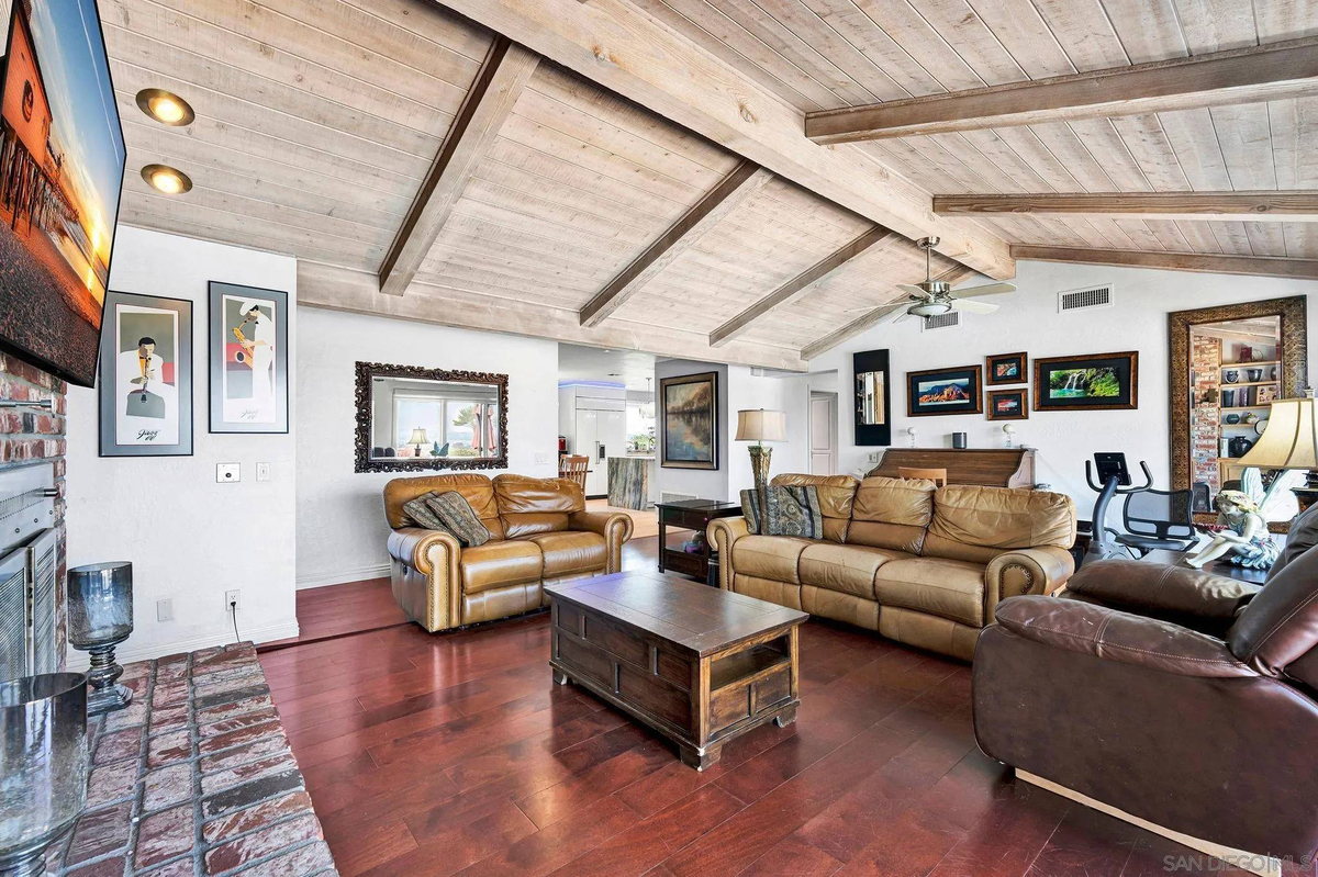 Featured Listing Image 14