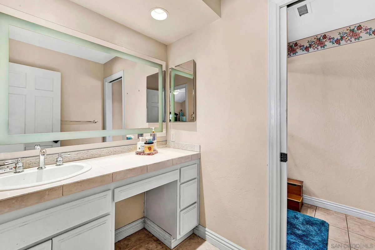 Featured Listing Image 30