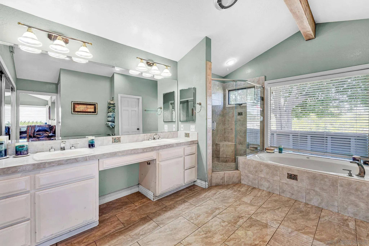Featured Listing Image 25