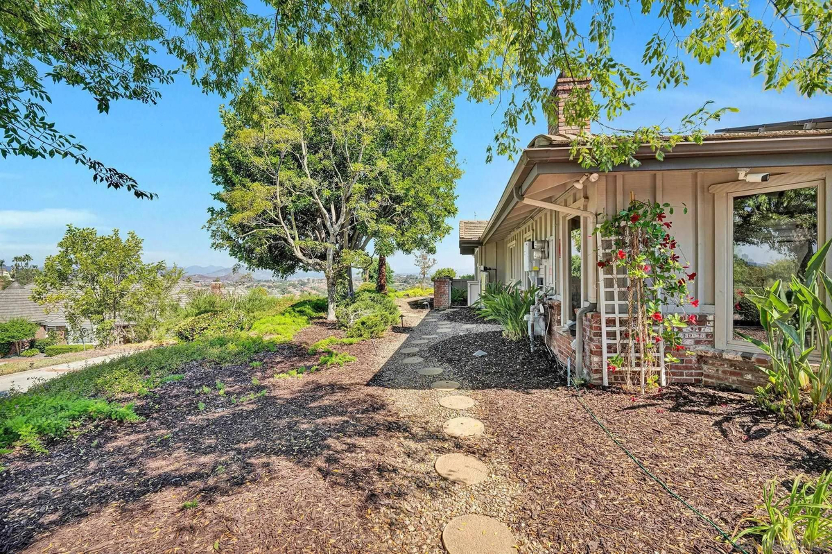 Featured Listing Image 40