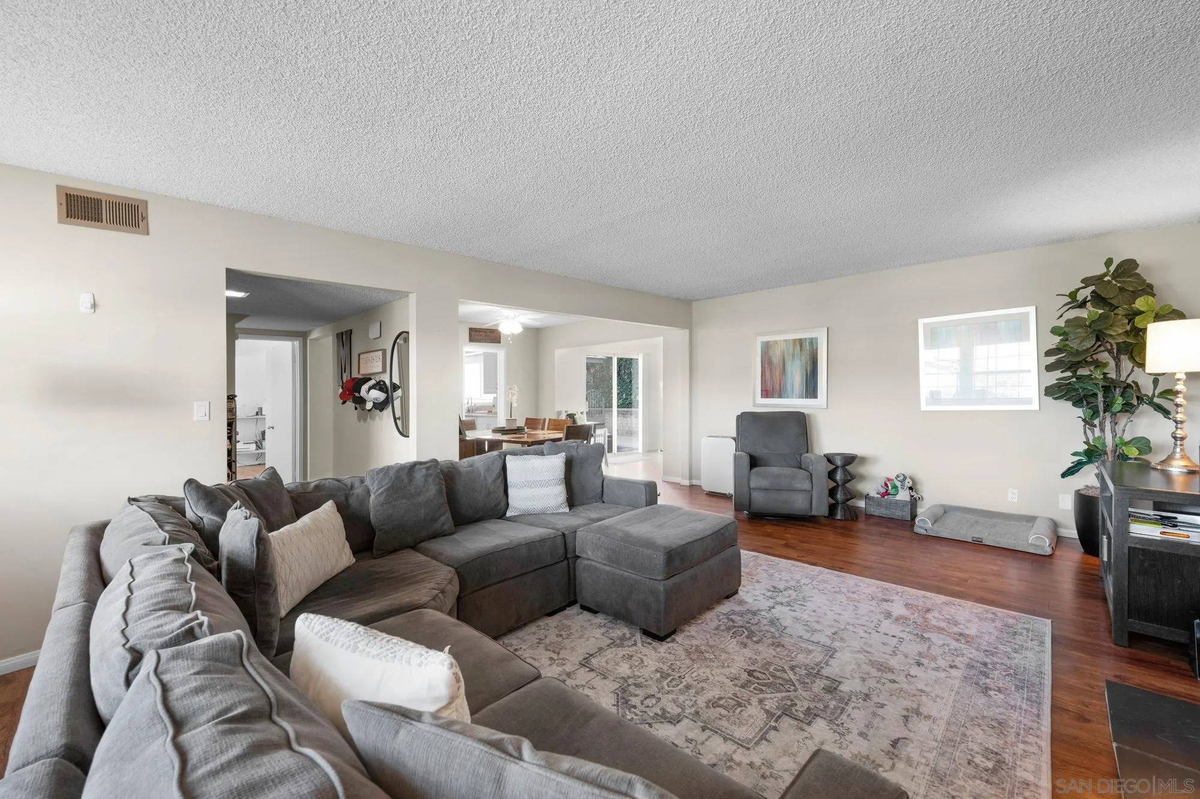 Featured Listing Image 8