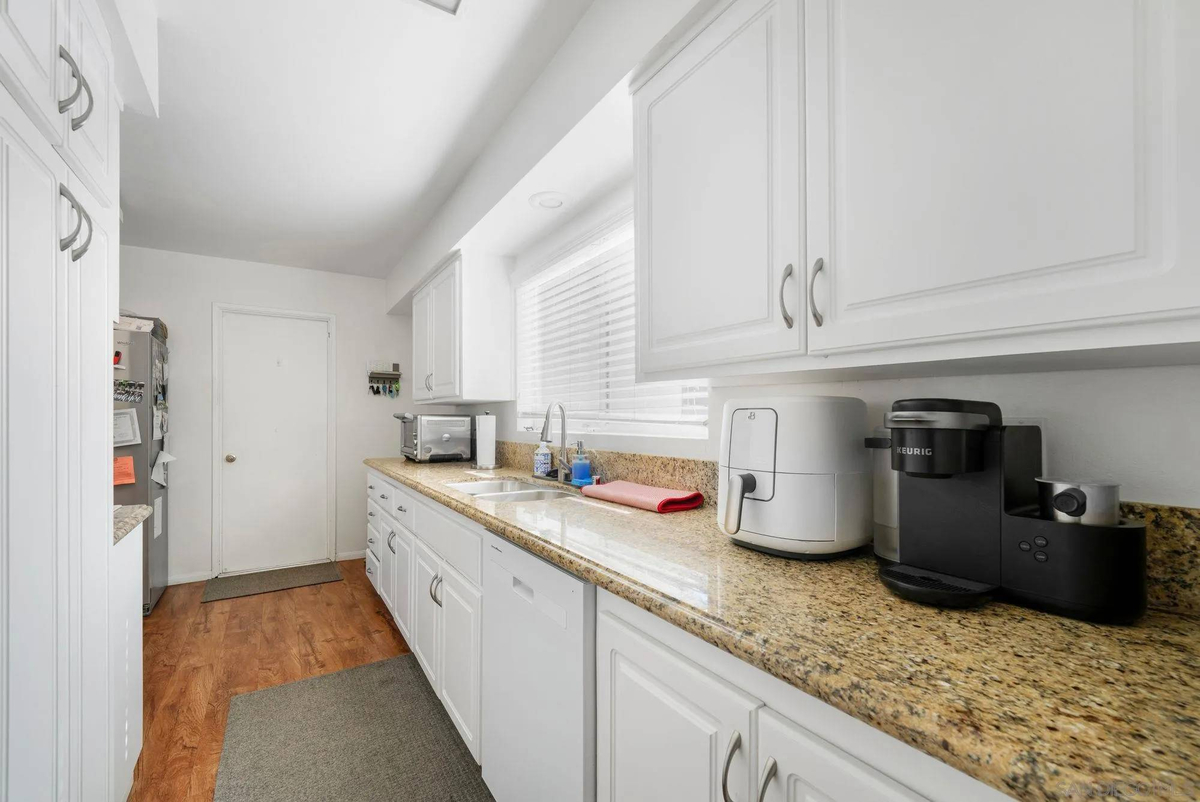 Featured Listing Image 16