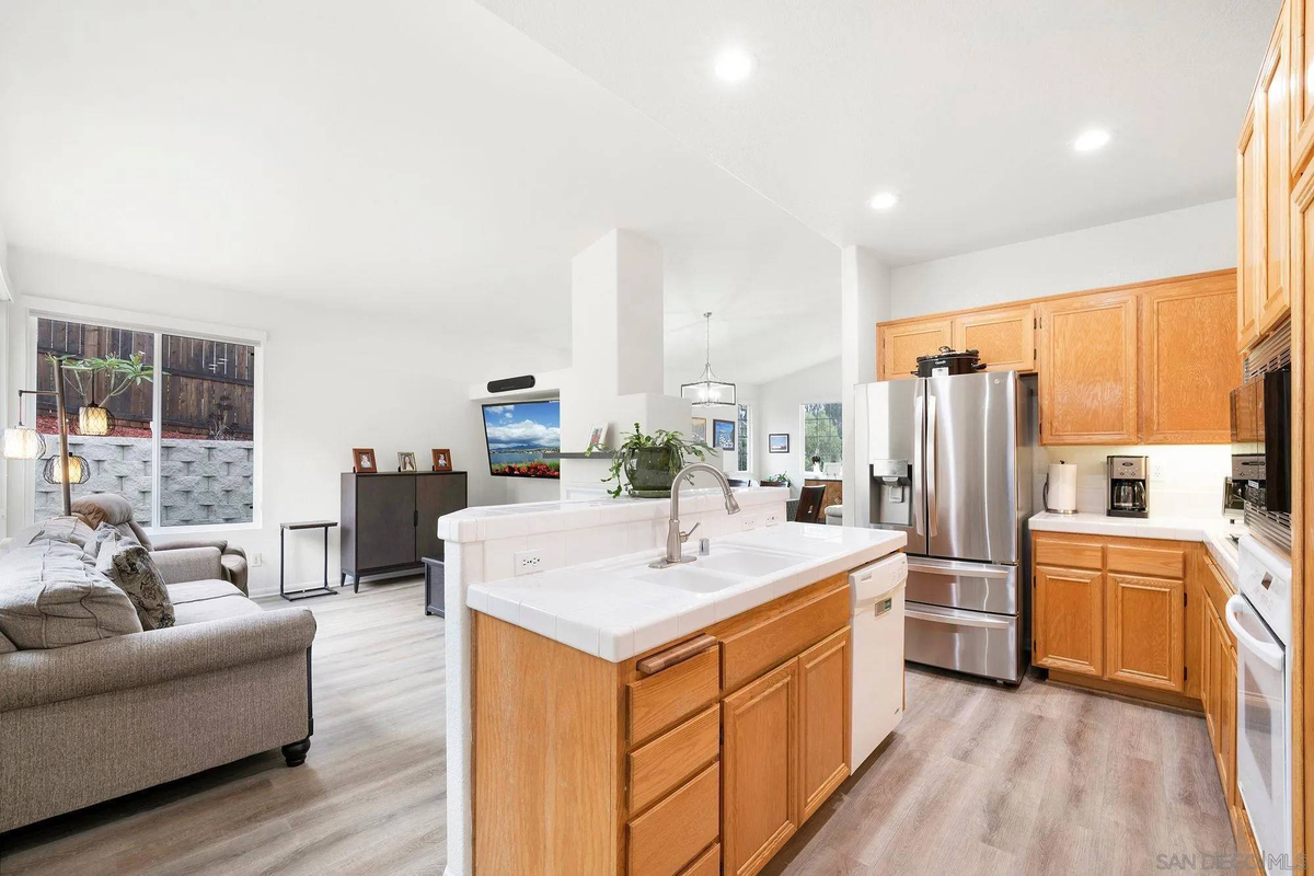 Featured Listing Image 12