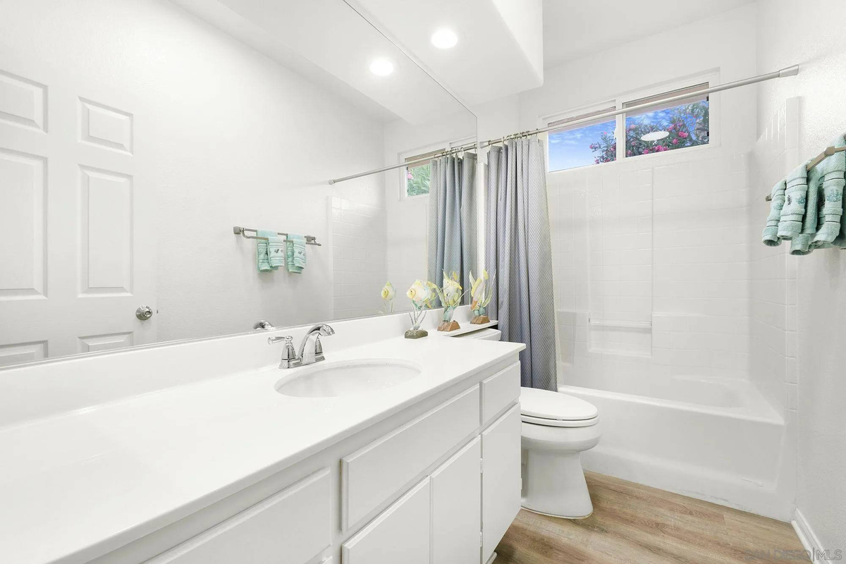 Featured Listing Image 27