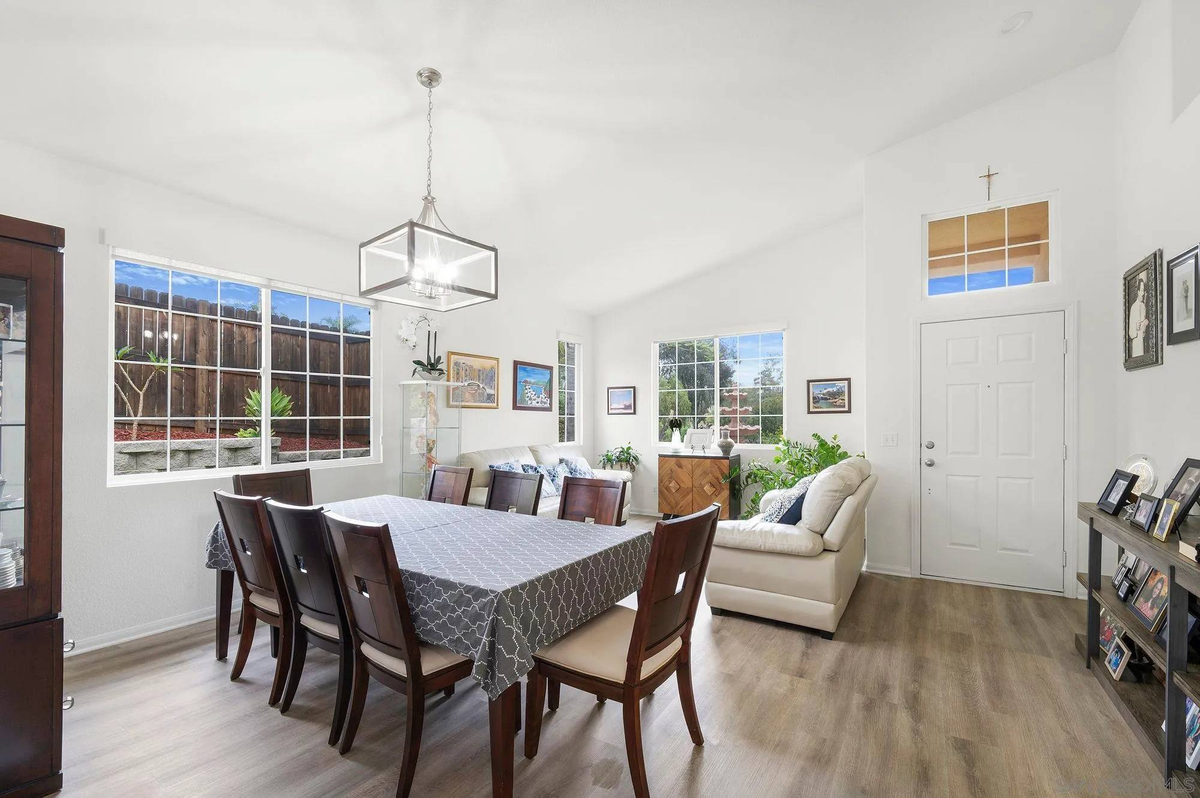 Featured Listing Image 6