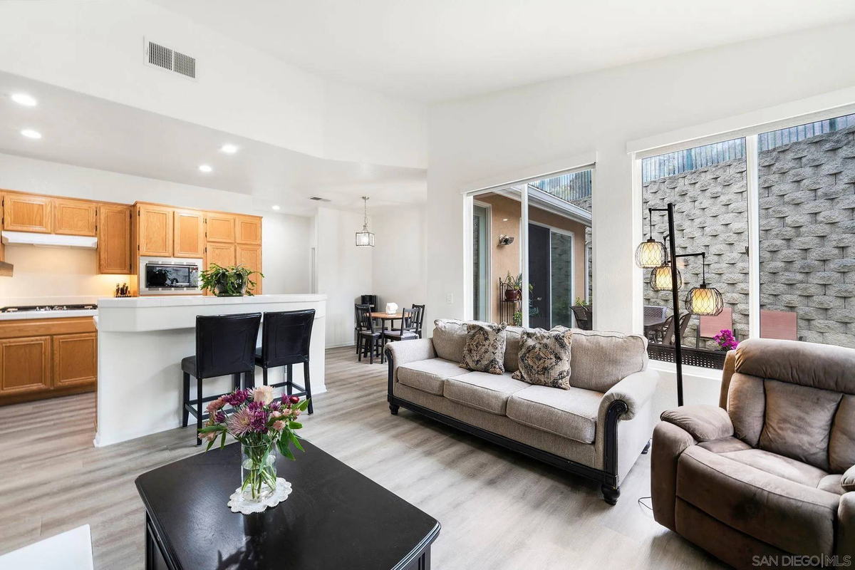 Featured Listing Image 17