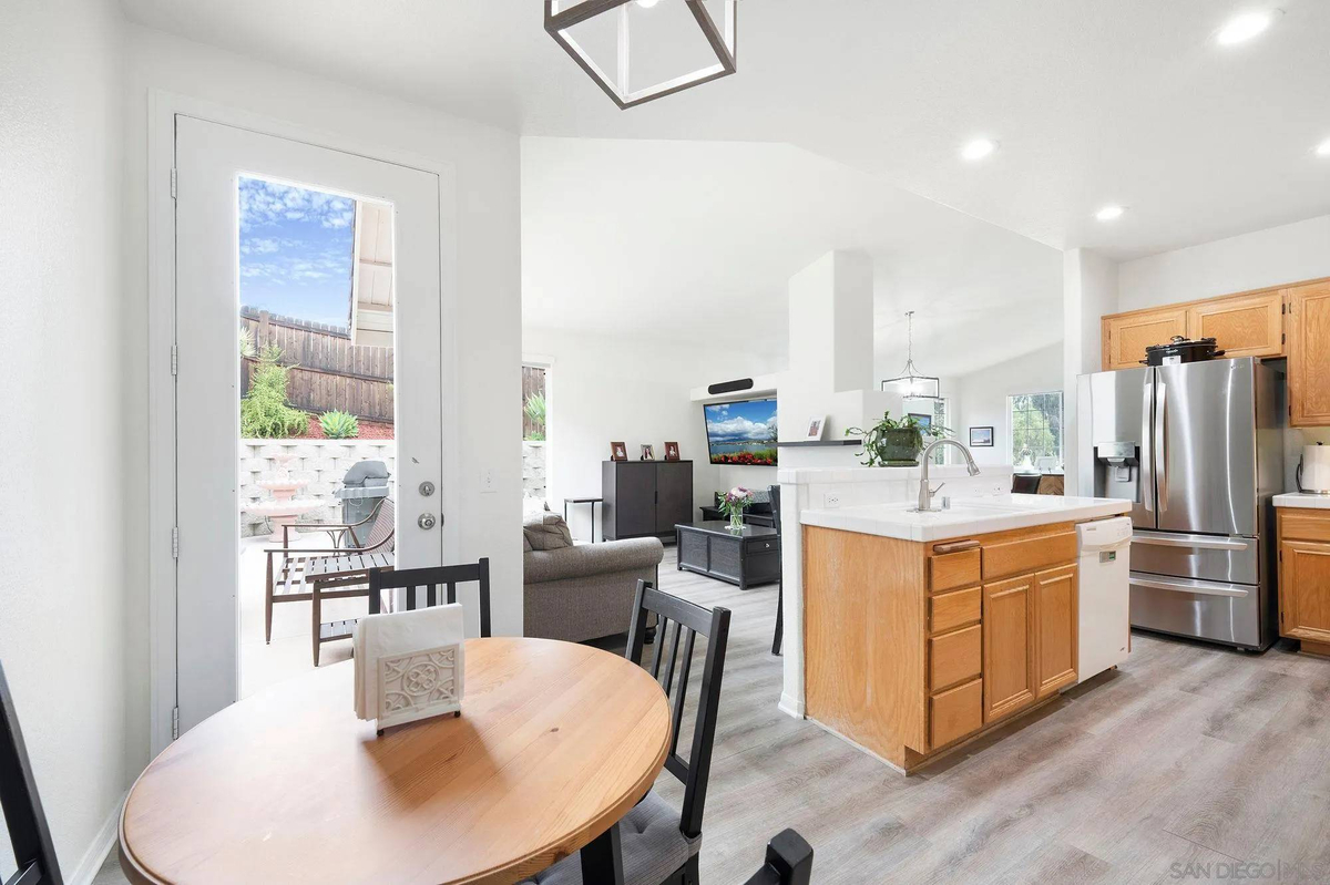 Featured Listing Image 13