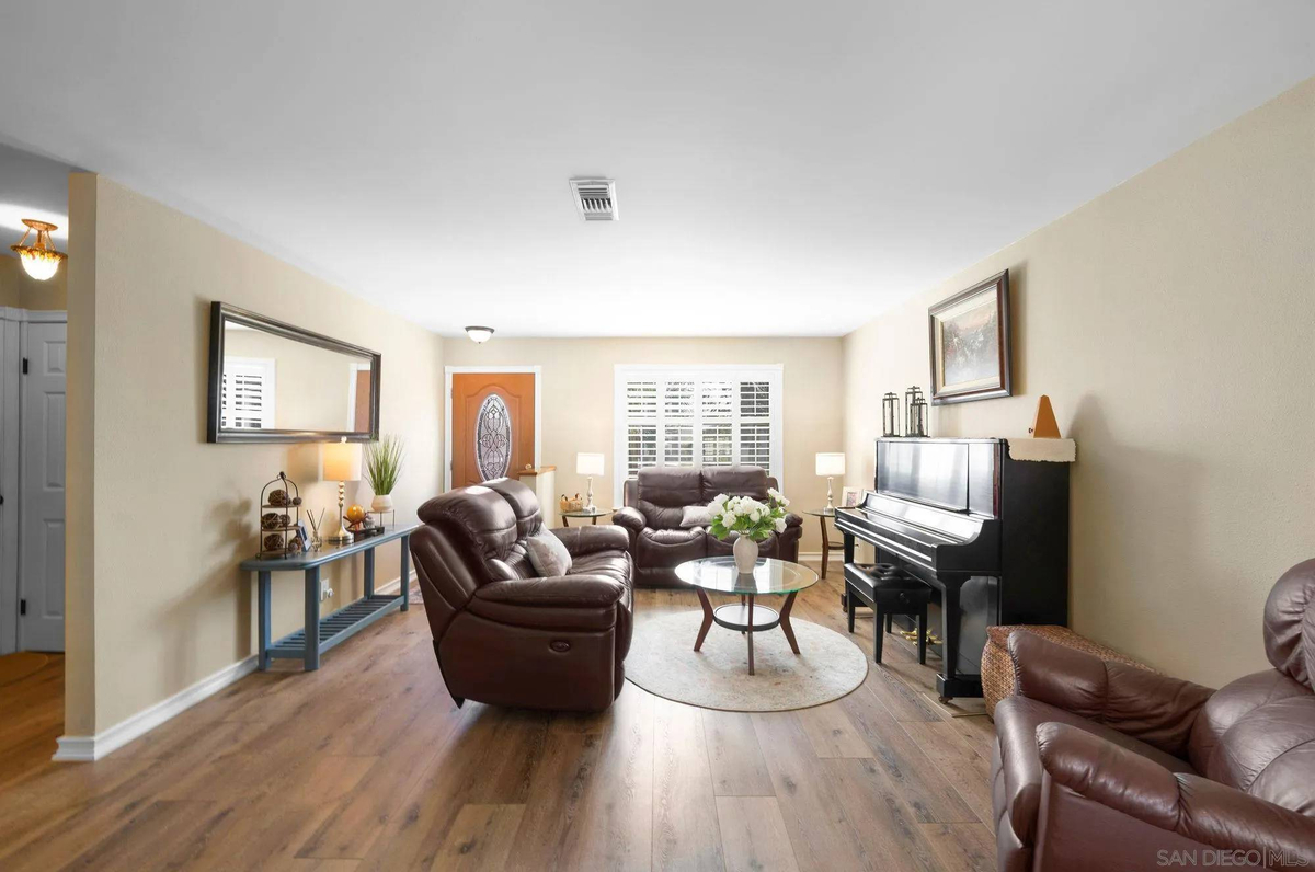 Featured Listing Image 6