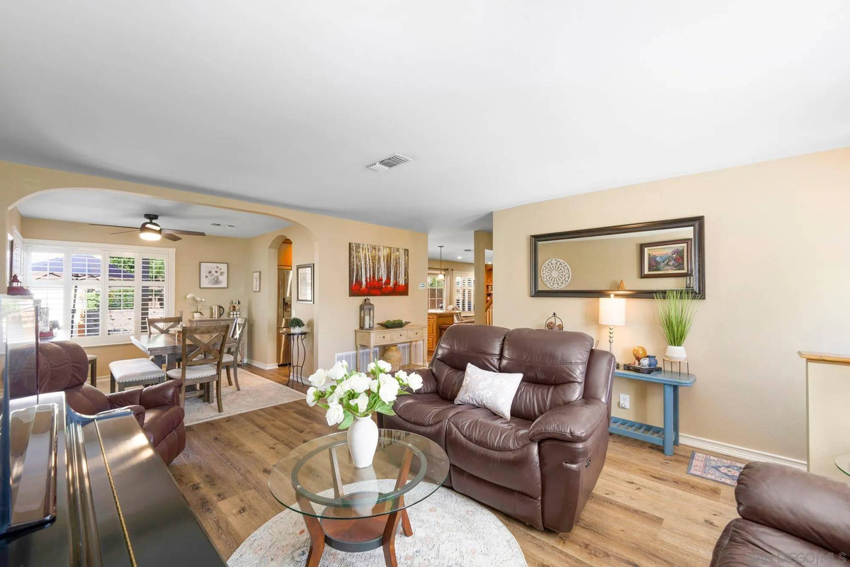 Featured Listing Image 4