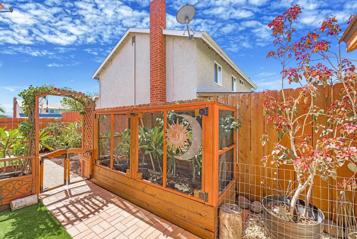 Featured Listing Image 44