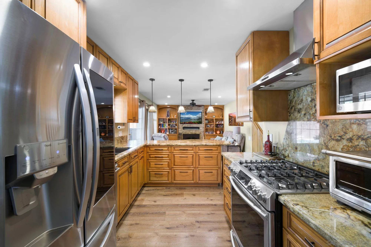 Featured Listing Image 12