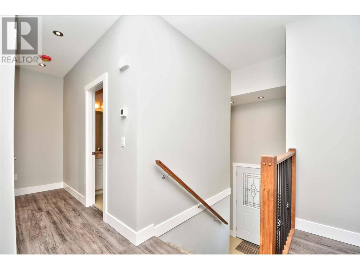Featured Listing Image 27
