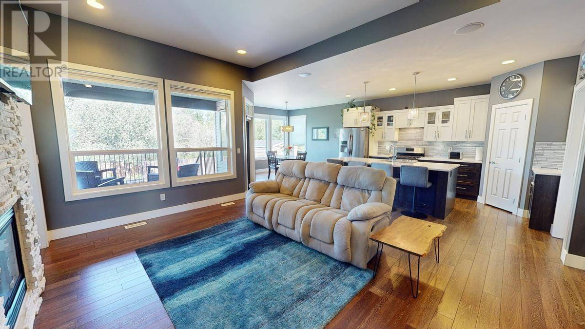 Featured Listing Image 6