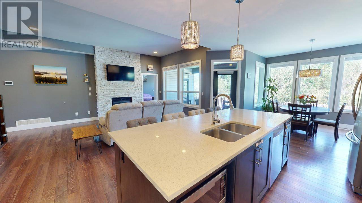 Featured Listing Image 12