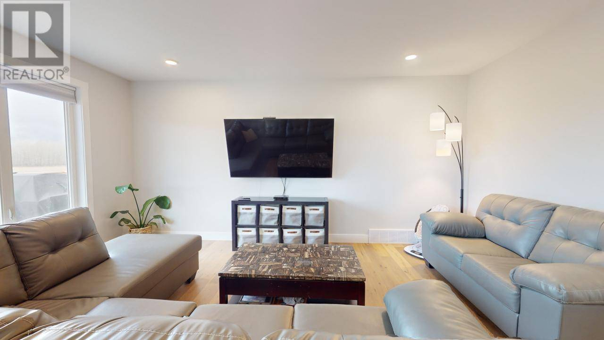 Featured Listing Image 10