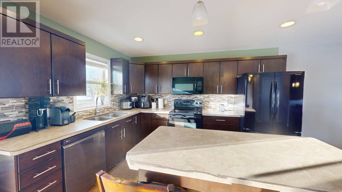 Featured Listing Image 11