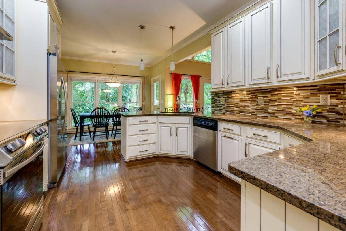 Featured Listing Image 11