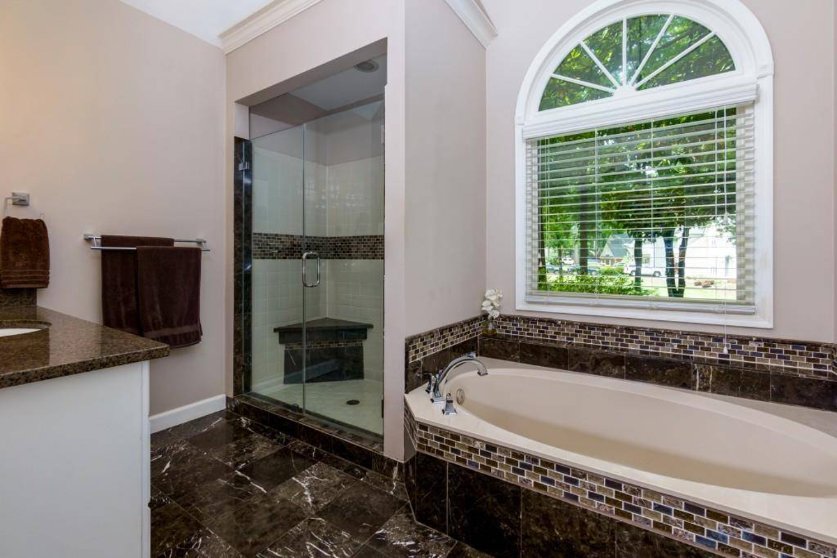 Featured Listing Image 25