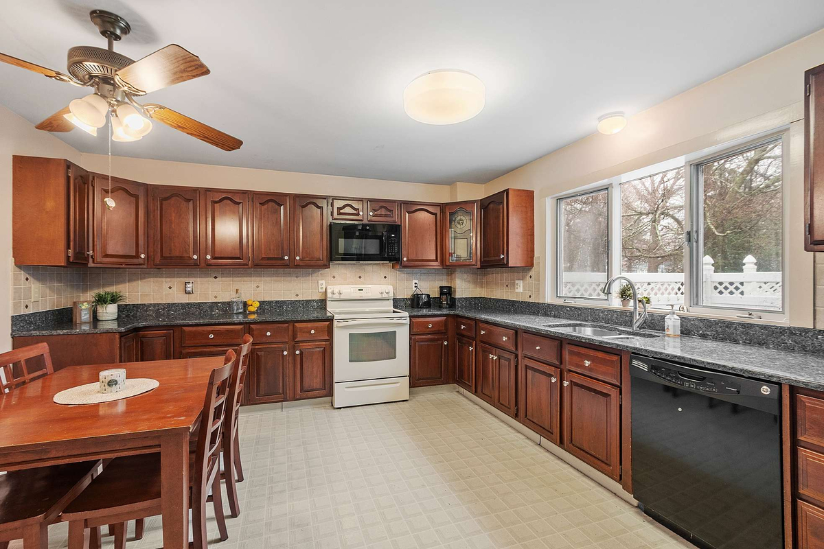 Featured Listing Image 5