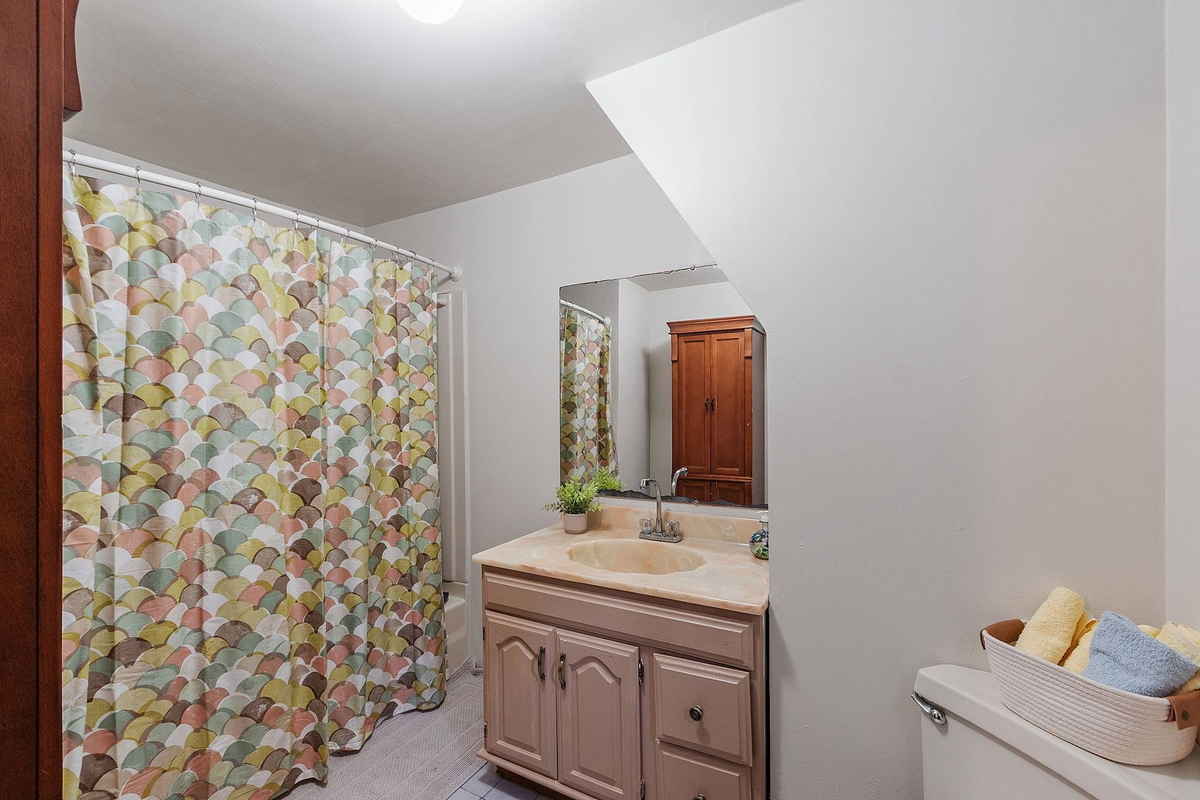Featured Listing Image 14