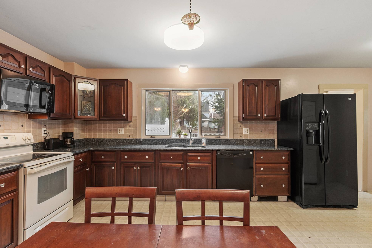 Featured Listing Image 6