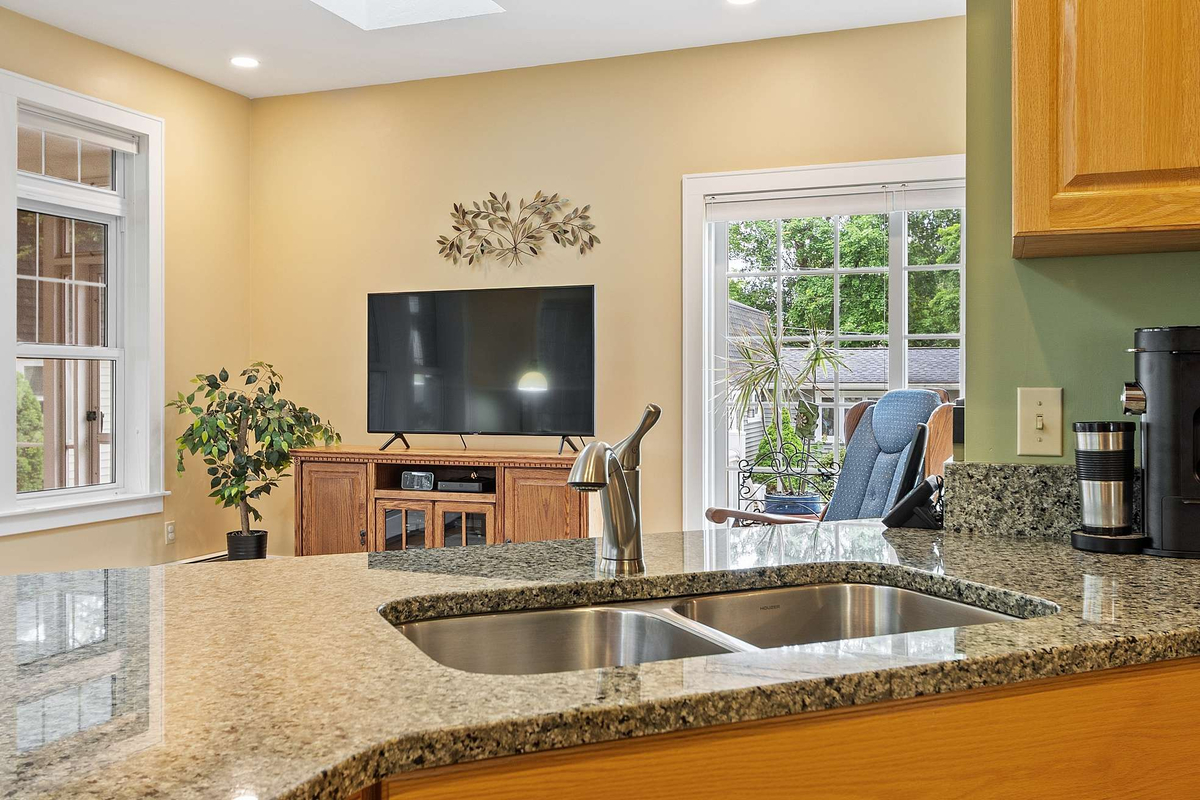 Featured Listing Image 7