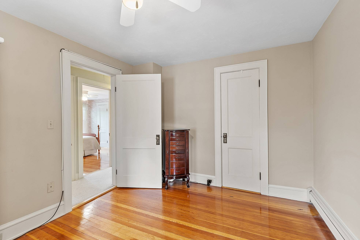 Featured Listing Image 24