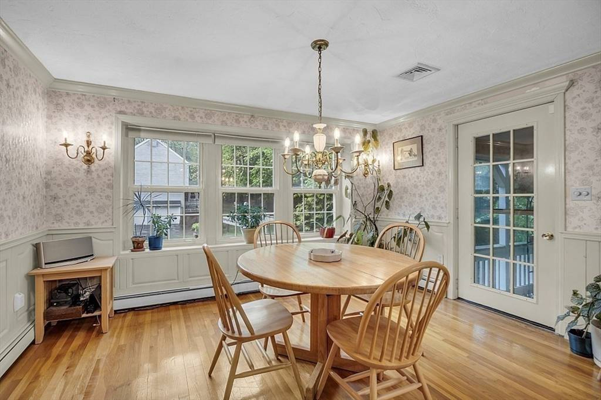 Featured Listing Image 9