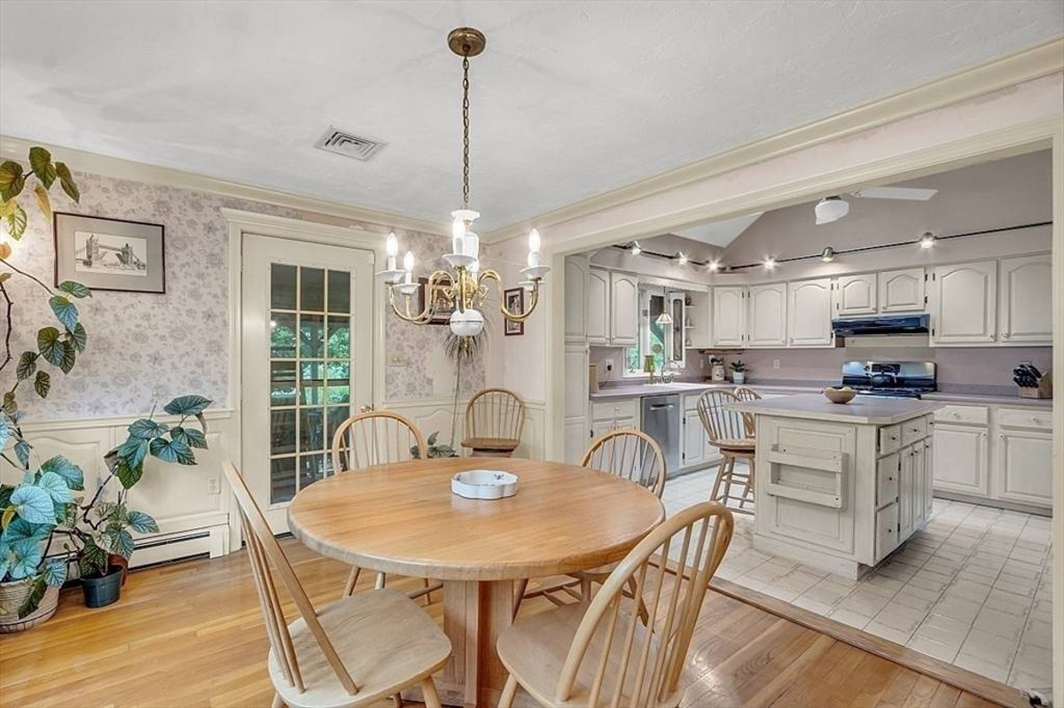 Featured Listing Image 5