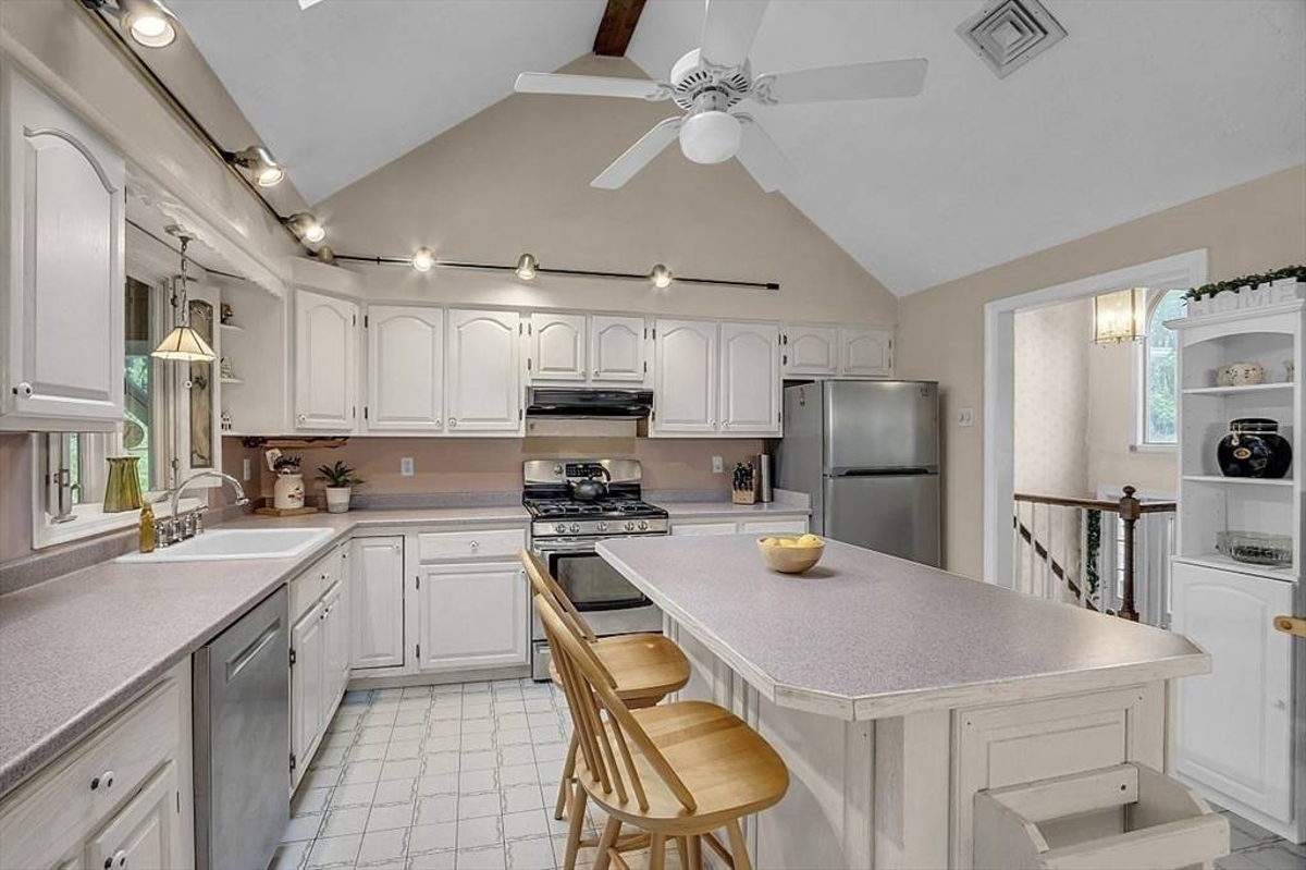 Featured Listing Image 6