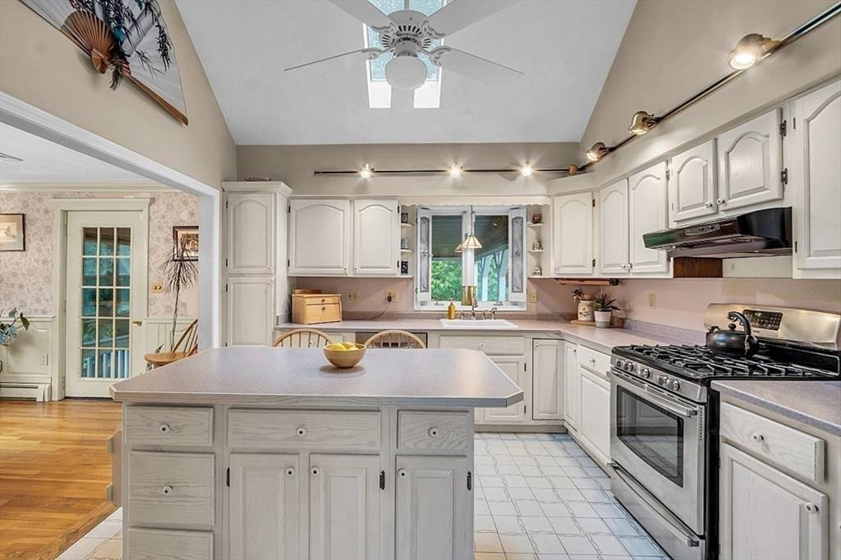 Featured Listing Image 4