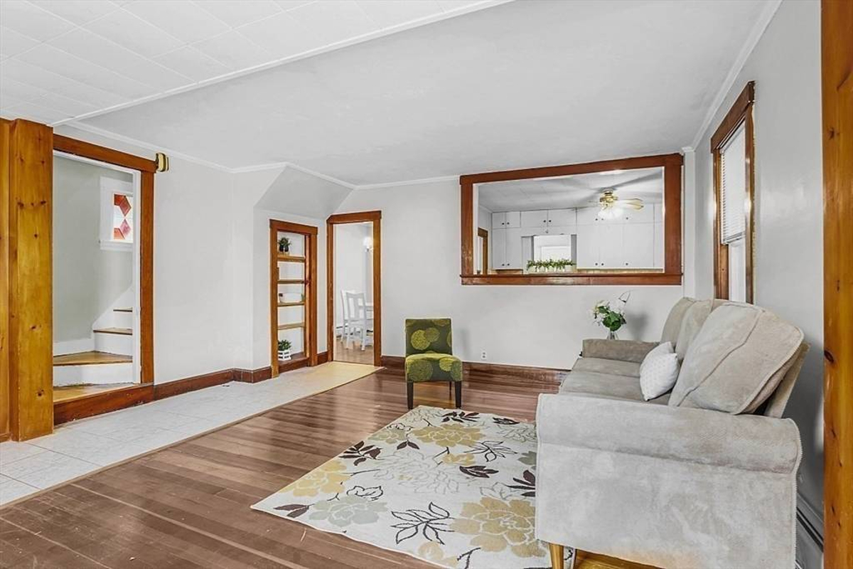 Featured Listing Image 8