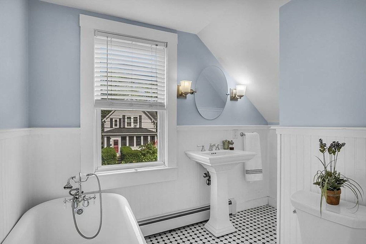Featured Listing Image 18