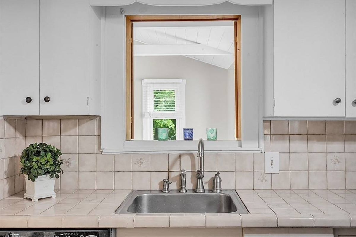 Featured Listing Image 12