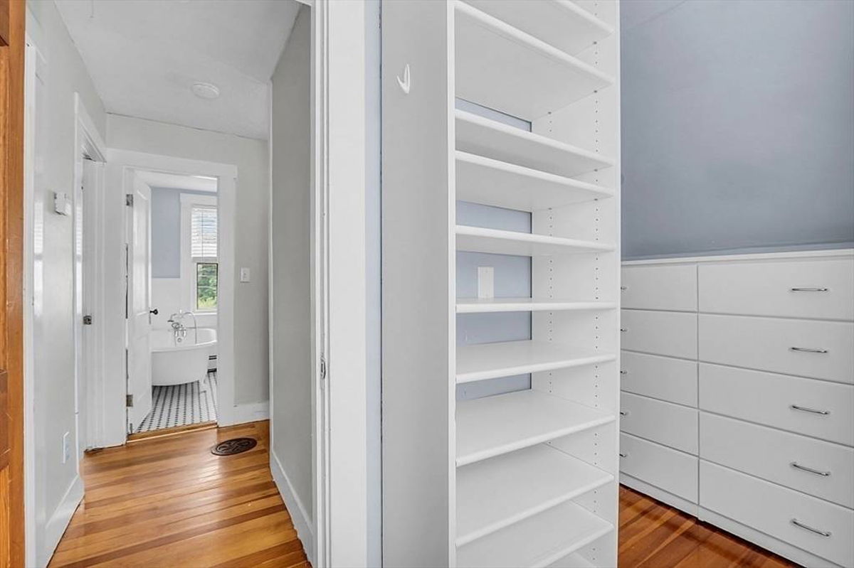 Featured Listing Image 21