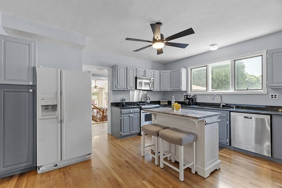 Featured Listing Image 9