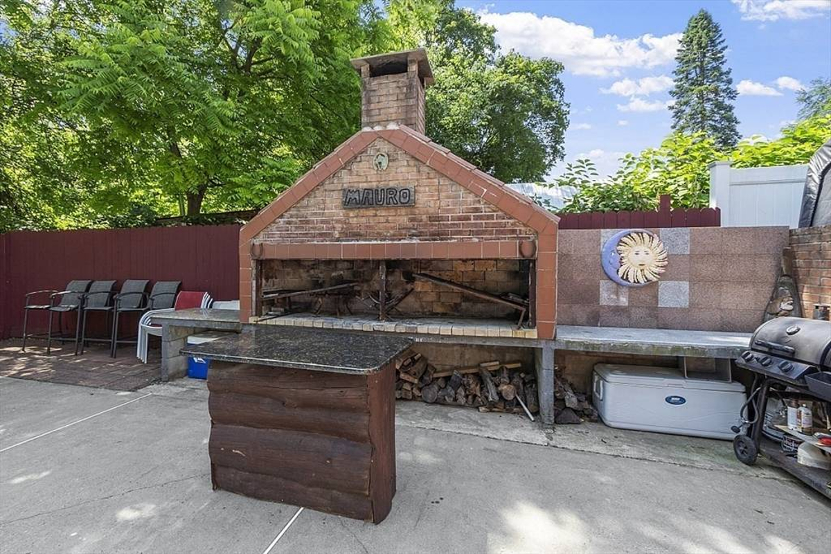 Featured Listing Image 29