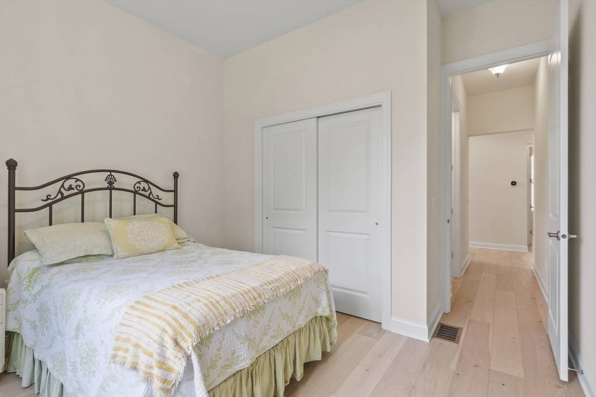 Featured Listing Image 21