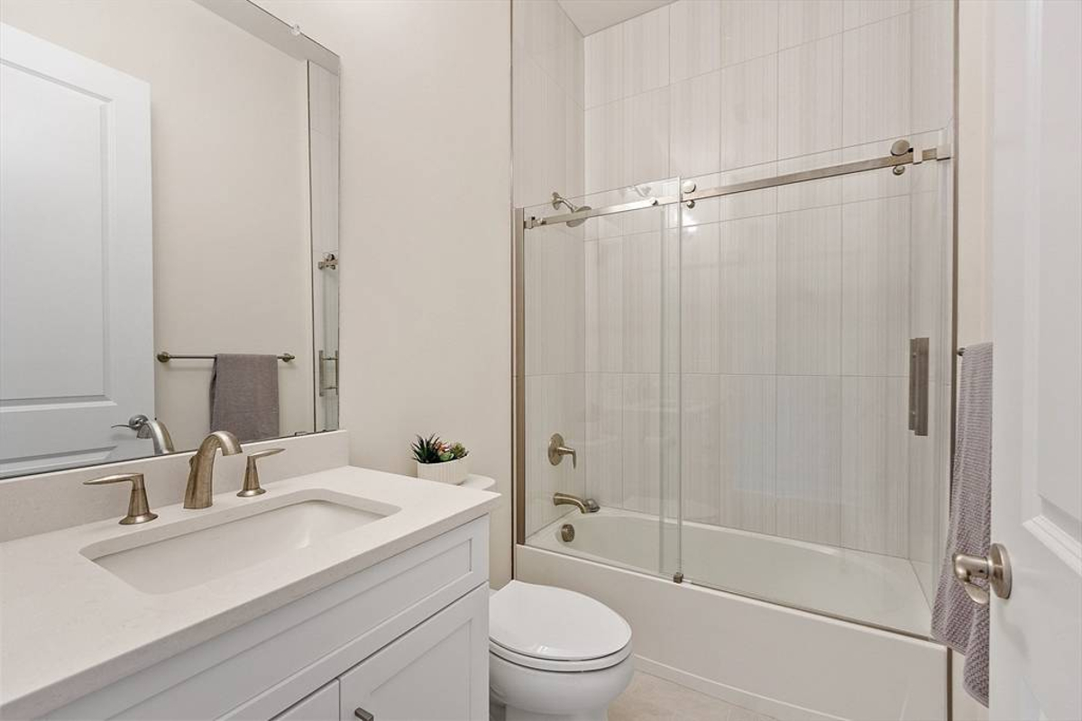 Featured Listing Image 23