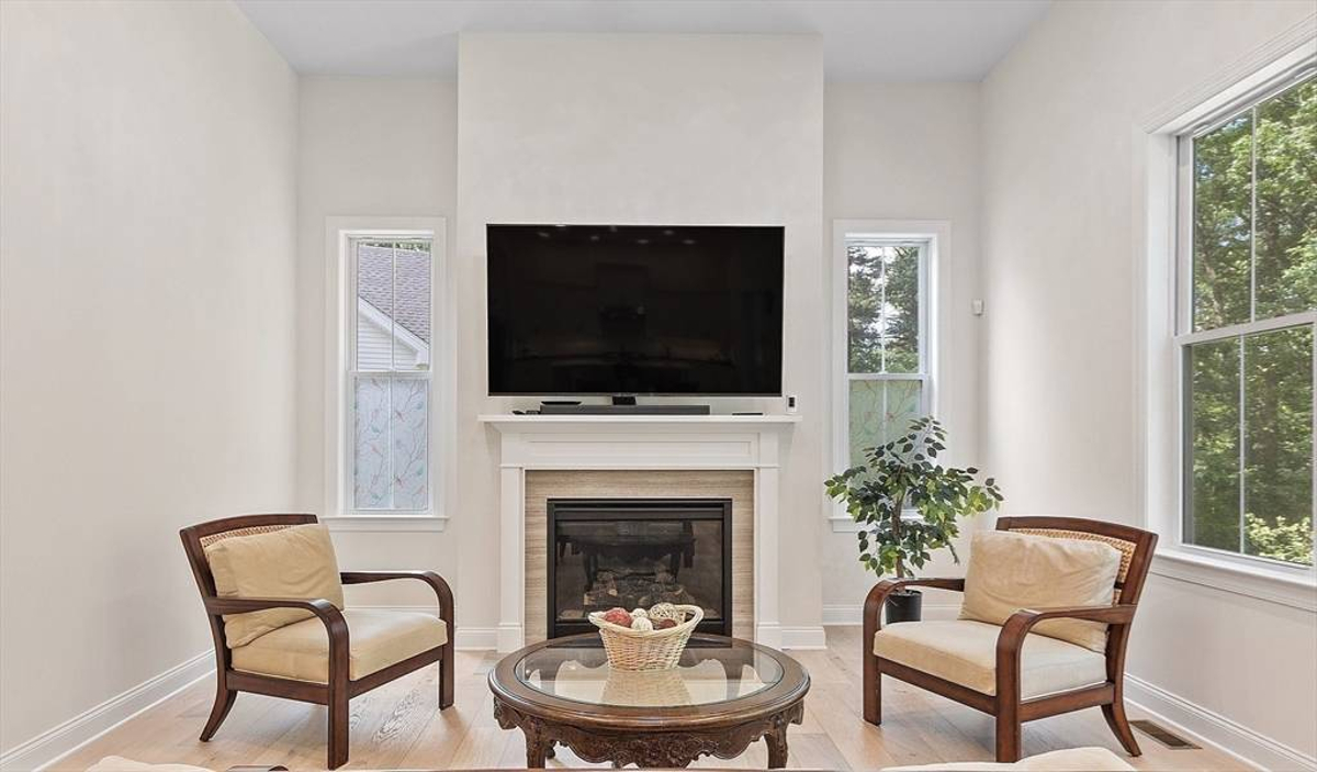 Featured Listing Image 9