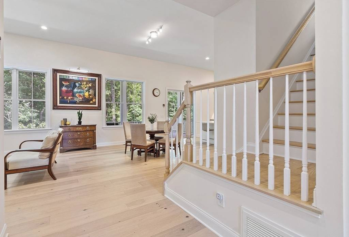 Featured Listing Image 16