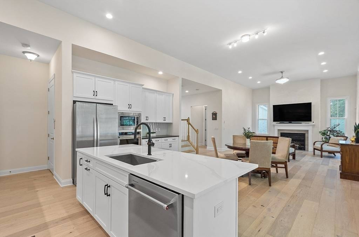 Featured Listing Image 15