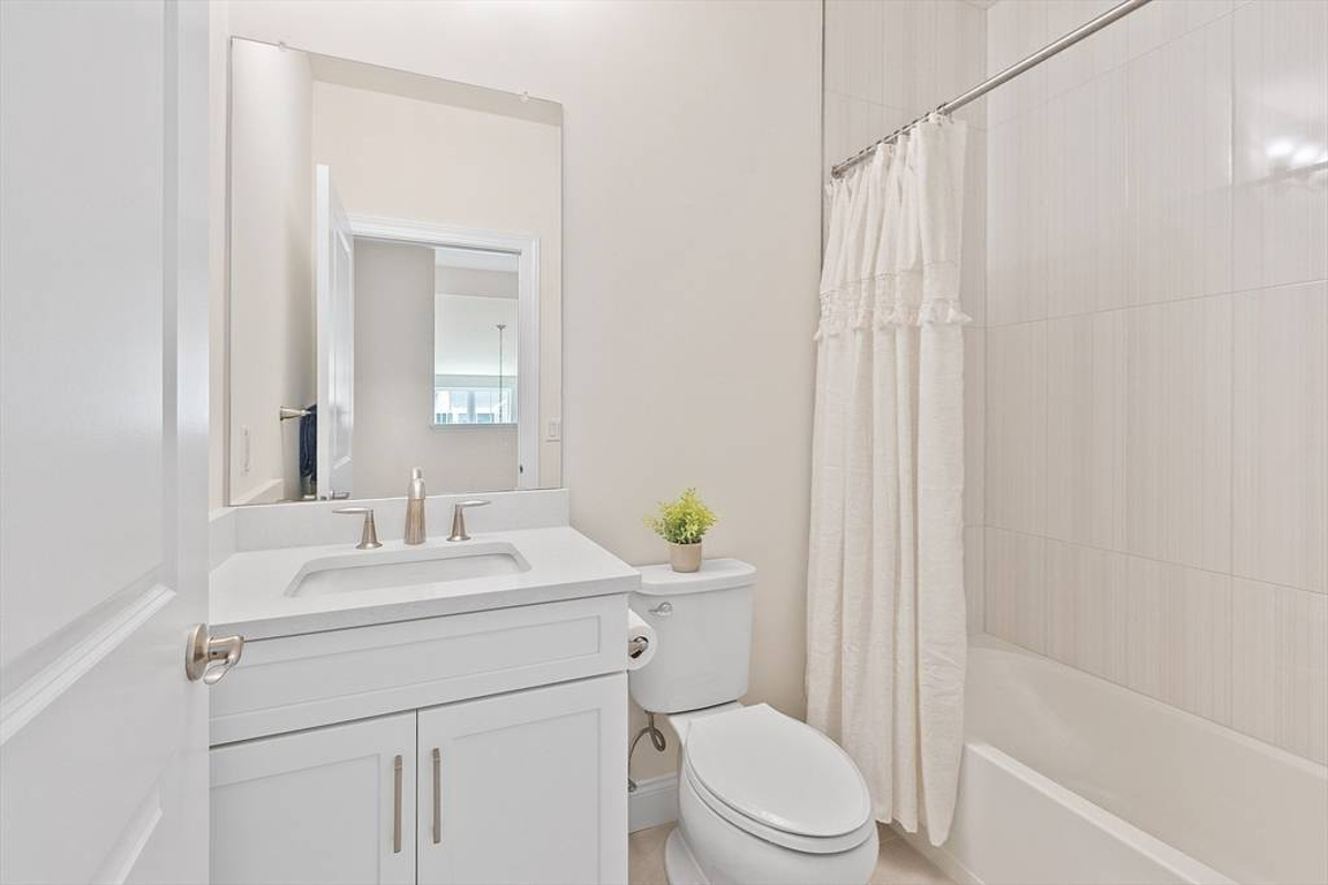 Featured Listing Image 28