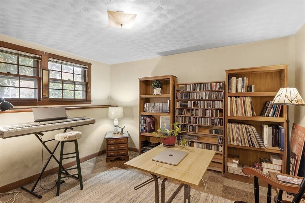 Featured Listing Image 12