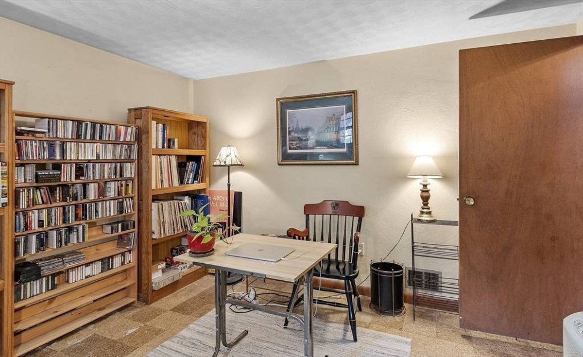 Featured Listing Image 10