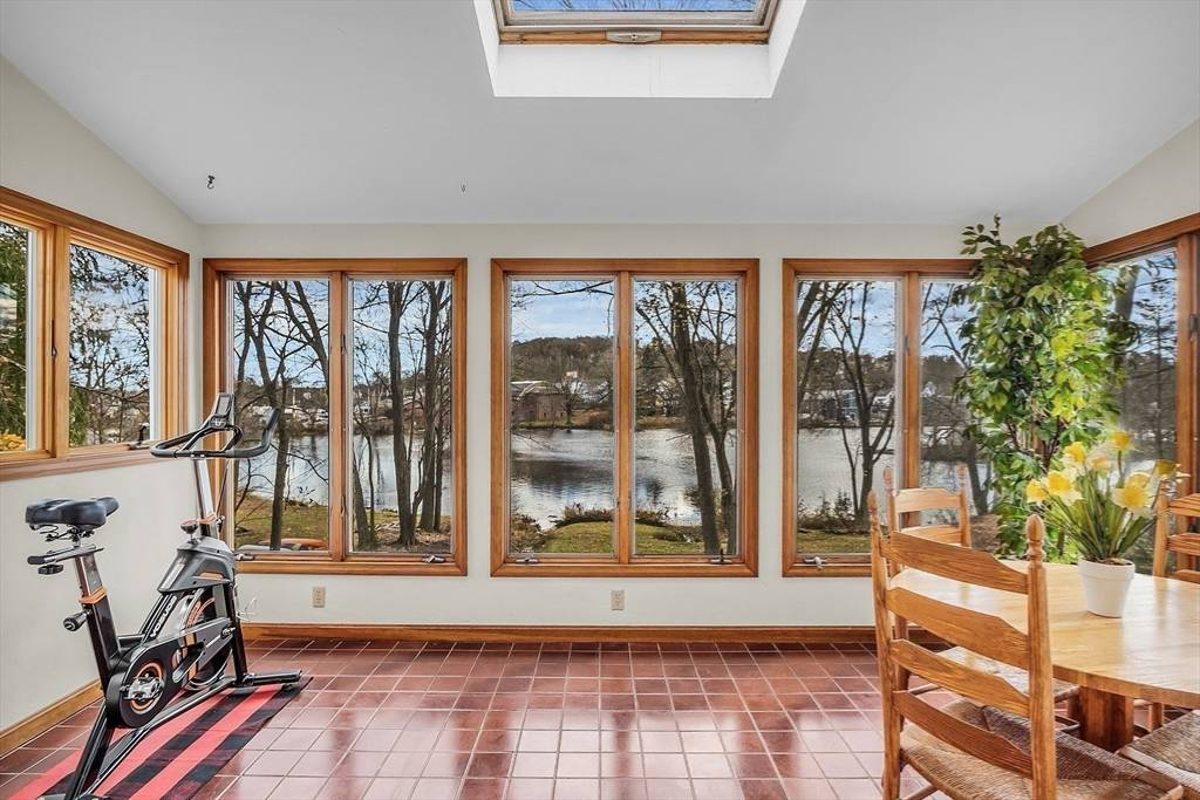 Featured Listing Image 28