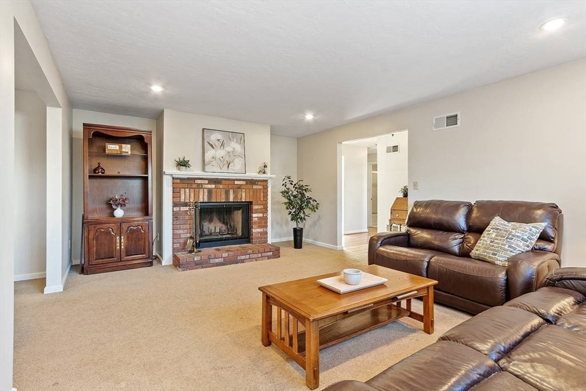 Featured Listing Image 7