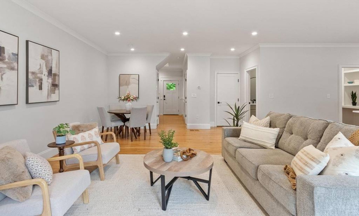 Featured Listing Image 6