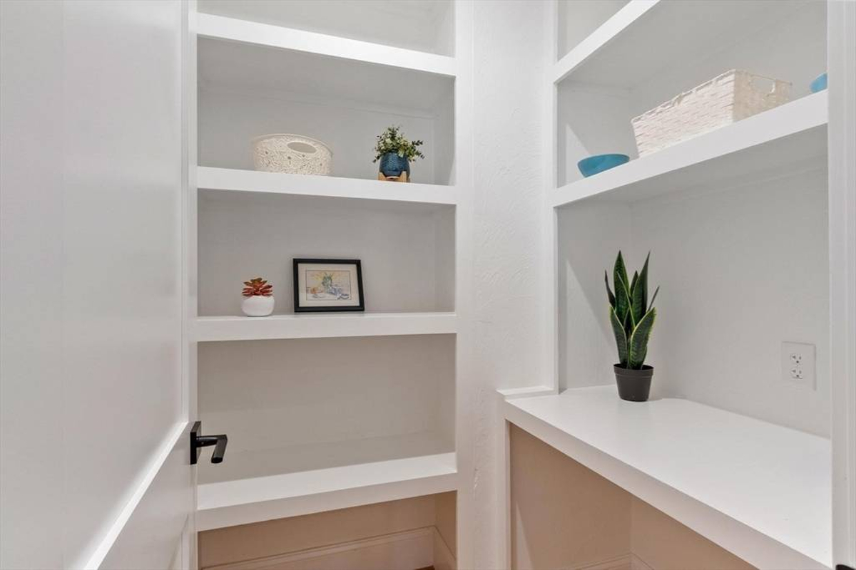 Featured Listing Image 15