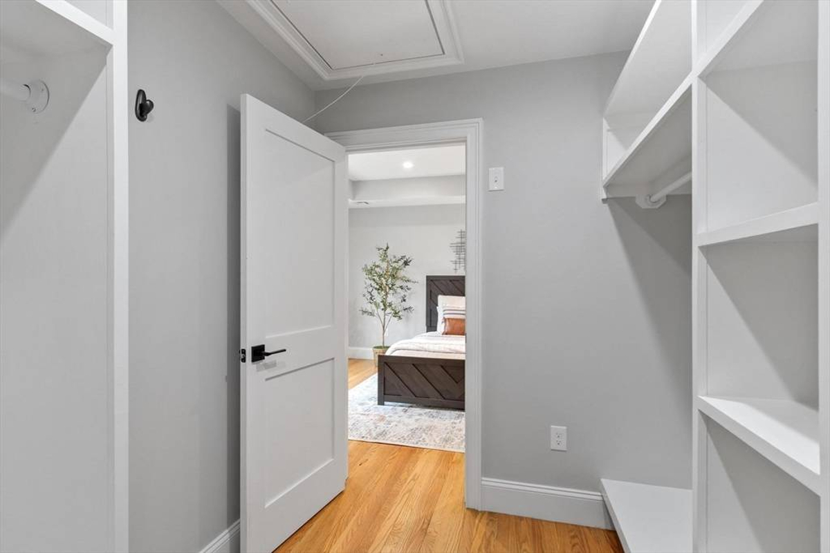 Featured Listing Image 25